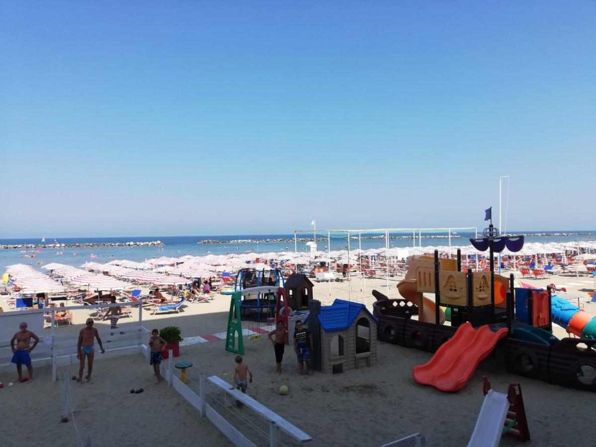 Daniel Apartments Bellaria – Igea Marina Kültér fotó